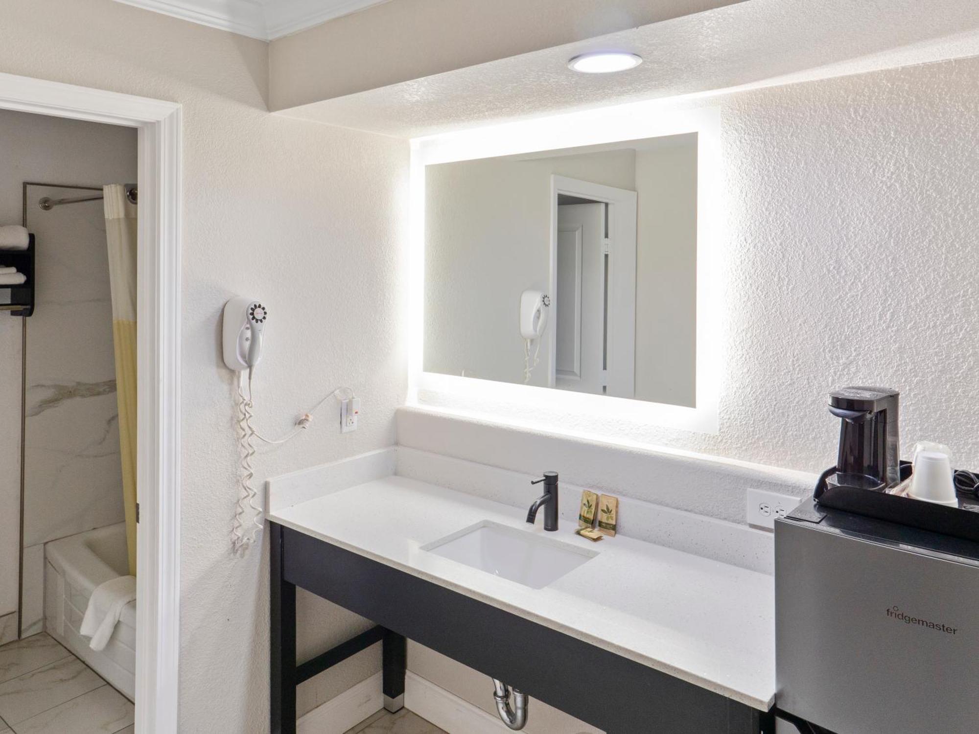 Dream Inn Fresno Kültér fotó