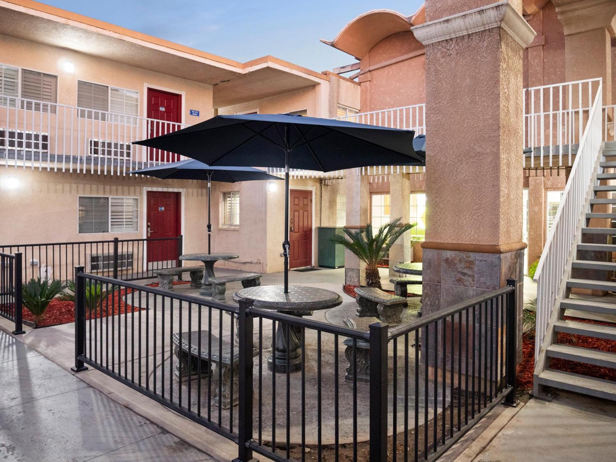 Dream Inn Fresno Kültér fotó